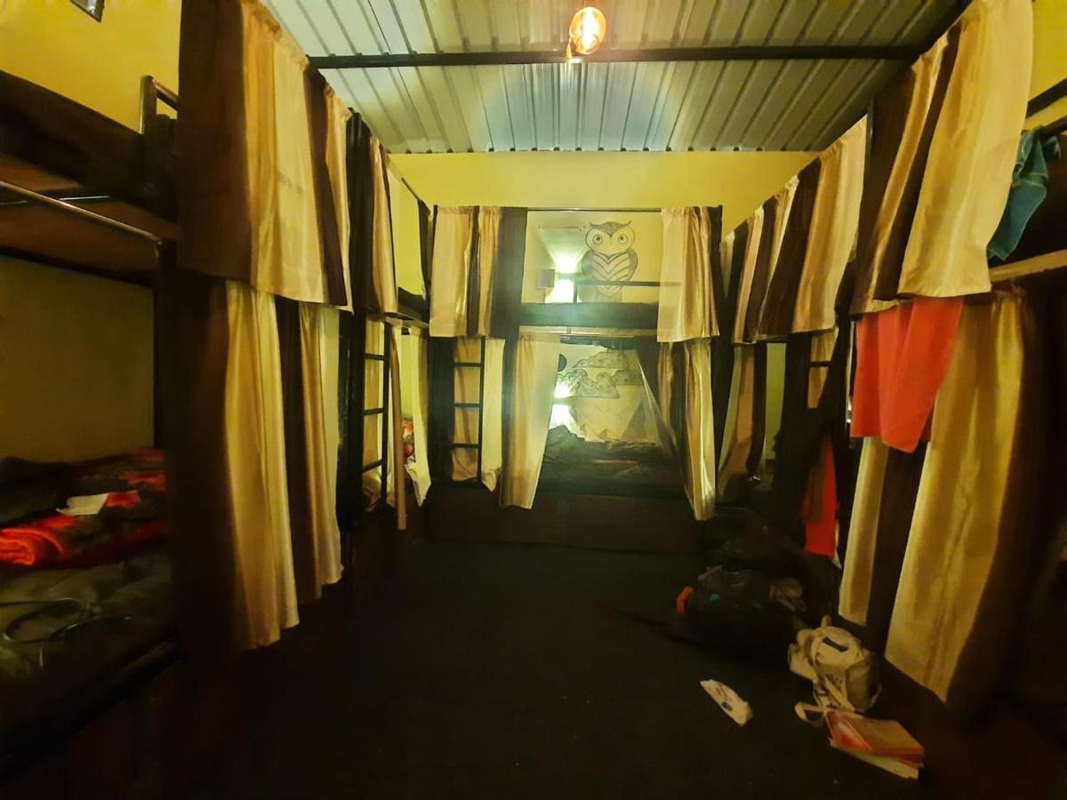 Hobbit House Hostel Рішикеш Екстер'єр фото