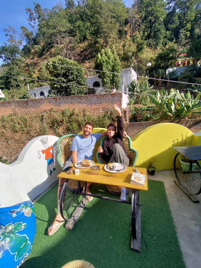 Hobbit House Hostel Рішикеш Екстер'єр фото